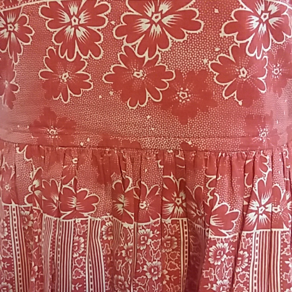 Red summer dress - Picture 3 of 7